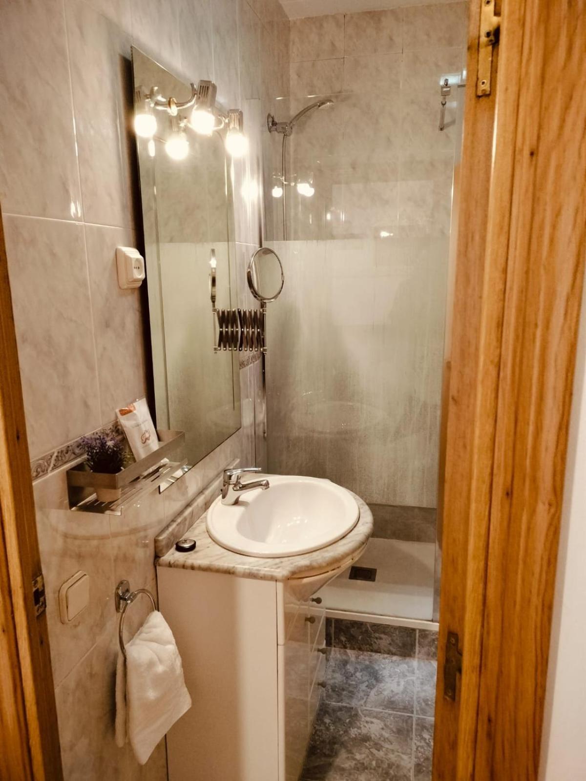 Barcelona Me Enamora Apartment Ngoại thất bức ảnh